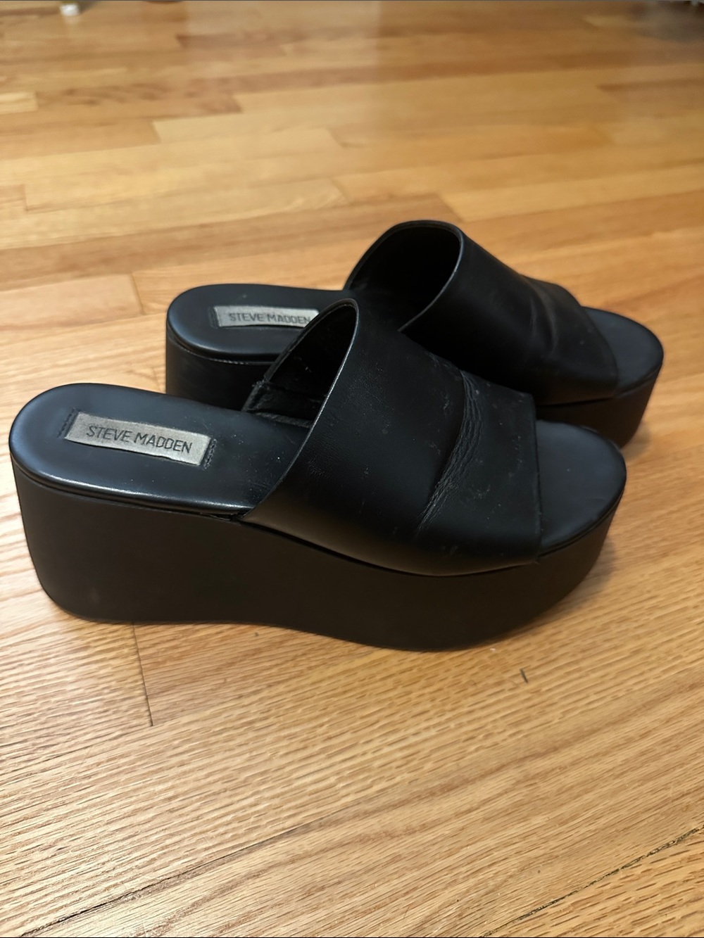 Steve Madden Black Platform Slide Mules